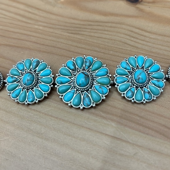 Lucky Brand Necklace Bracelet Earrings Silver Tone with Faux Turquoise Like New - Picture 3 of 8